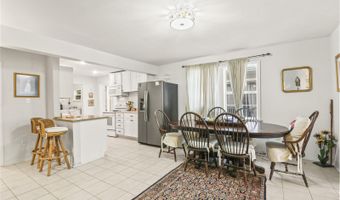 400 Ulman Ave, Bay St. Louis, MS 39520