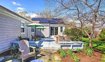 25 Belton Dr, Barrington, RI 02806
