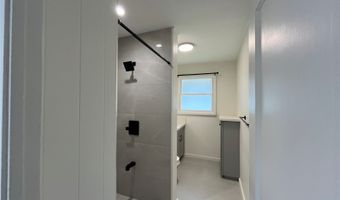 1341 Ekaha Ave upstairs, Honolulu, HI 96816