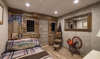 14 Absoraka Dr, Cody, WY 82414