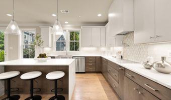 8613 MELWOOD Rd, Bethesda, MD 20817