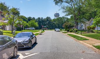 726 PLUMTREE Ln, Claymont, DE 19703