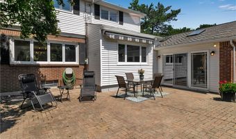 21 Tee Ct, Amherst, NY 14221