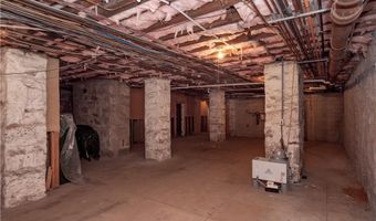 1 Oakwood Ter 7, Newport, RI 02840