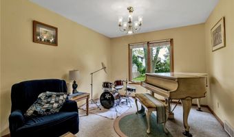25 Fifth Ave, Amherst, NY 14221