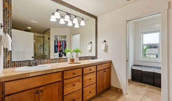 19144 GENTRY HIGHLANDS Ln, Oregon City, OR 97045