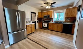 166 Manny Corners Rd, Amsterdam, NY 12010