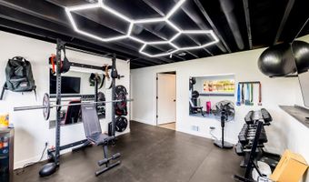 17 W667 Lorraine Ave, Addison, IL 60101