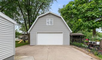 1631 N WILMER St, Appleton, WI 54911