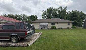 331 S 4th St, Akron, IA 51001