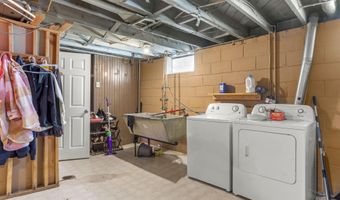 17405 Philomene Blvd, Allen Park, MI 48101