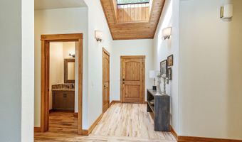 550 Crowson Rd, Ashland, OR 97520