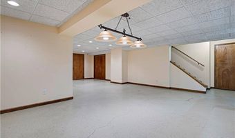 17713 157th Ter, Basehor, KS 66012