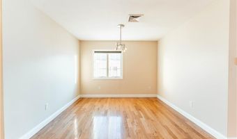 683 Metacom Ave 79, Bristol, RI 02809