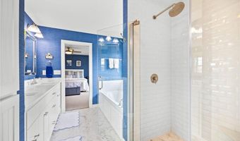 11689 E Laketowne Dr, Albertville, MN 55301