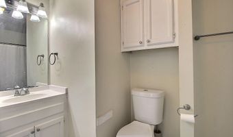 5131 Nicholson Dr #B12, Baton Rouge, LA 70820