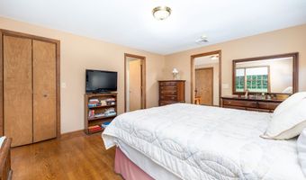 76 Country Ln, Bristol, CT 06010
