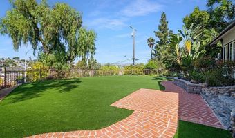 210 S Vine St, Fallbrook, CA 92028