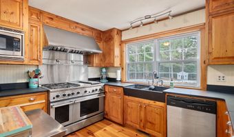 69 Twin View Dr, Carroll, NH 03595