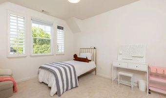 5392 Foxhound Way, San Diego, CA 92130