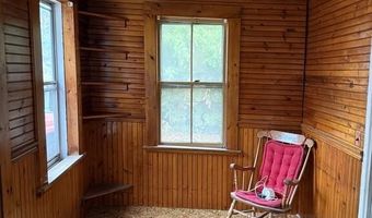 111 Summit St, Baileyville, ME 04694