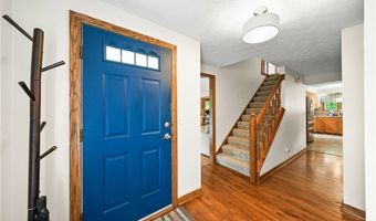 205 IRONWOOD Cir, Aurora, OH 44202