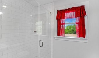 585 Chestnut St, Ashland, MA 01721