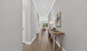 7322 PARADISO Dr, Apollo Beach, FL 33572