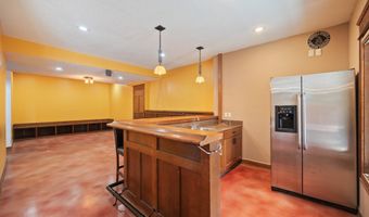 923 S 10th St, Adel, IA 50003