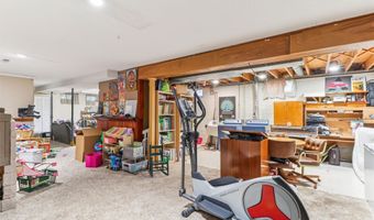2936 E Tiffin Ave, Des Moines, IA 50317