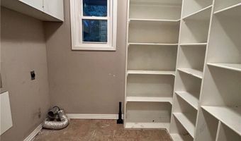 2 Powick Ln, Bella Vista, AR 72714