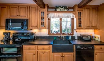 28 Washington Ave, Bartlett, NH 03845