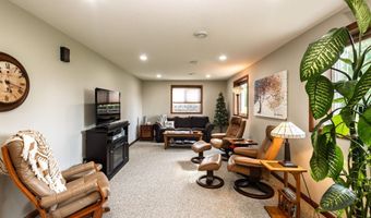 2111 Robins Nest SE, Alexandria, MN 56308