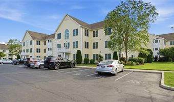 15 Saw Mill Dr 307, North Kingstown, RI 02852