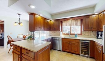 410 Wandsworth St, Narragansett, RI 02882