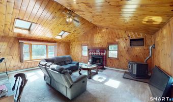 34 Angell Rd, Glocester, RI 02814