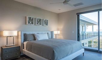 104 SUNSET Ln, Holmes Beach, FL 34217