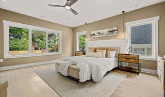 1905 N TAYLOR St, Arlington, VA 22207