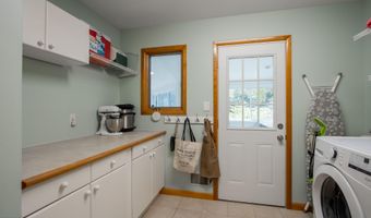 7 Cormorant Dr, Middletown, NJ 07748