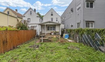 39 W 40TH St, Bayonne, NJ 07002