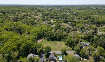 540 Sherman Ave, Belford, NJ 07718