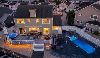 96 Windjammer Ct, Bayville, NJ 08721