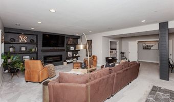1816 Starling Ct, Polk City, IA 50226