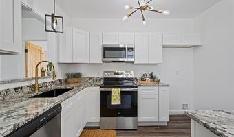 515 S Creek Ave, Bartlesville, OK 74003