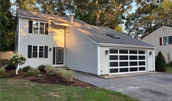 7 Simmons Rd, Barrington, RI 02806
