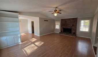 1824 Poinsetta Dr, Acworth, GA 30102