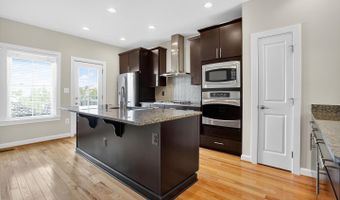 44692 COLLINGDALE Ter, Ashburn, VA 20147