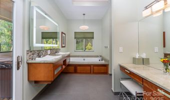 34 Finch Drive 10, Asheville, NC 28804