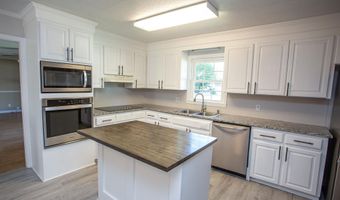 2023 Concord Dr, Camden, SC 29020