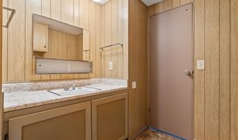 587 Harbor Dr, Bullhead City, AZ 86442